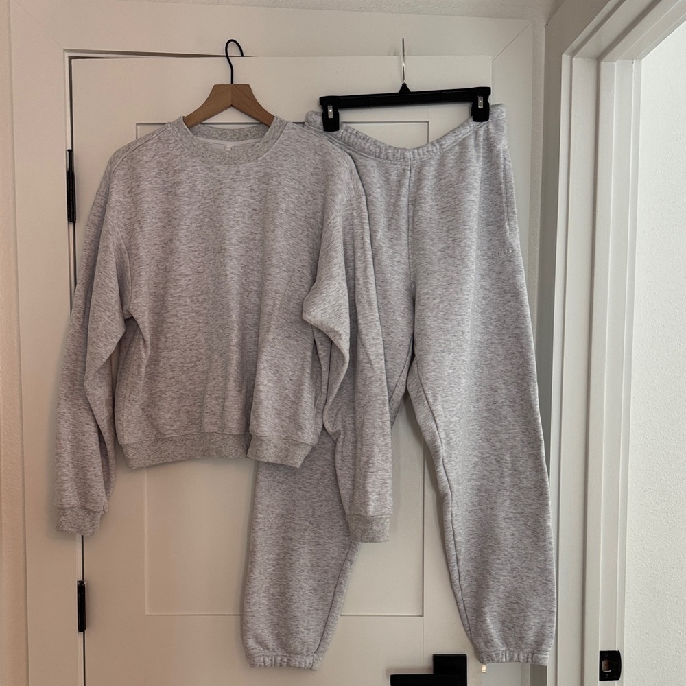 SKIMS Gray Sweatshirt and Sweatpants Set